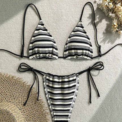 Micro Bikini 2026 Femme Nouveau Maillot de Bain Sexy Halter Bikini Ensemble Brésilien Biquini Féminin Rayé Vêtements de Plage pour Fêtes