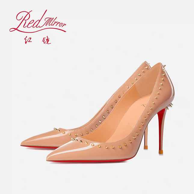 Scarpe col tacco di lusso da donna Fondo rosso lucido Décolleté a punta Rivetti di colore nudo Tacchi alti sottili Scarpe eleganti da donna di moda platinumshop
