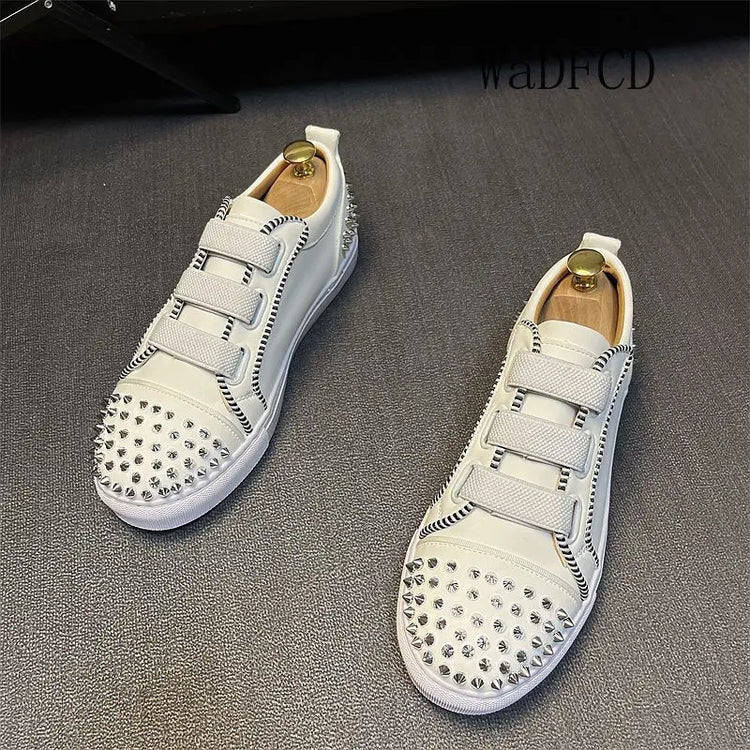 Sneaker Casual Men Designer Rivet Board Shoes Fashion Split Leather Upper Flat Platform White Shoes High Top Nightclub Shoes
