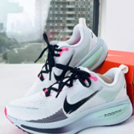 Nike Vomero 18 Scarpe da corsa casual basse da uomo, ammortizzanti, antiscivolo, comode e versatili IM6676-104 platinumshop