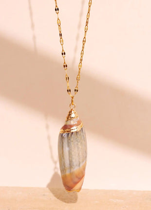 Retro Gold-Tone Shell Pendant Necklace Unique Layered DIY Fashion Jewelry for Women Perfect for Beach Vacations Gift Idea PlatiNum