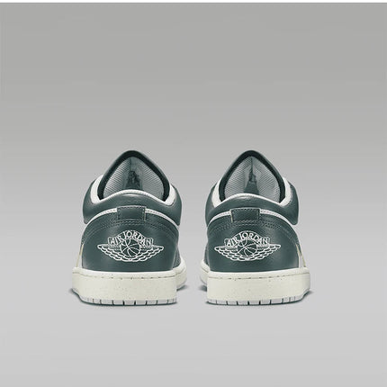 Scarpe da ginnastica Nike originali Air Jordan 1 Low SE da uomo FQ7687-300 platinumshop