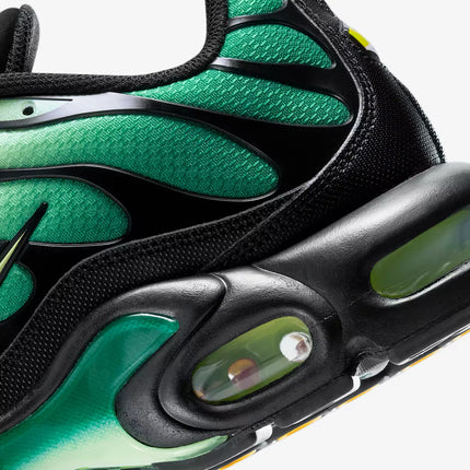 Scarpe da corsa basse da uomo Nike Air Max plus, comode, resistenti, con assorbimento degli urti, stile versatile DM0032-019