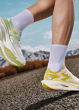 361 Degrees FLAME 3.0 Men Women Running Shoes Carbon Plate Racing Rebound Stable Breathable Wear-resistant Sneakers 672412207 PlatiNum