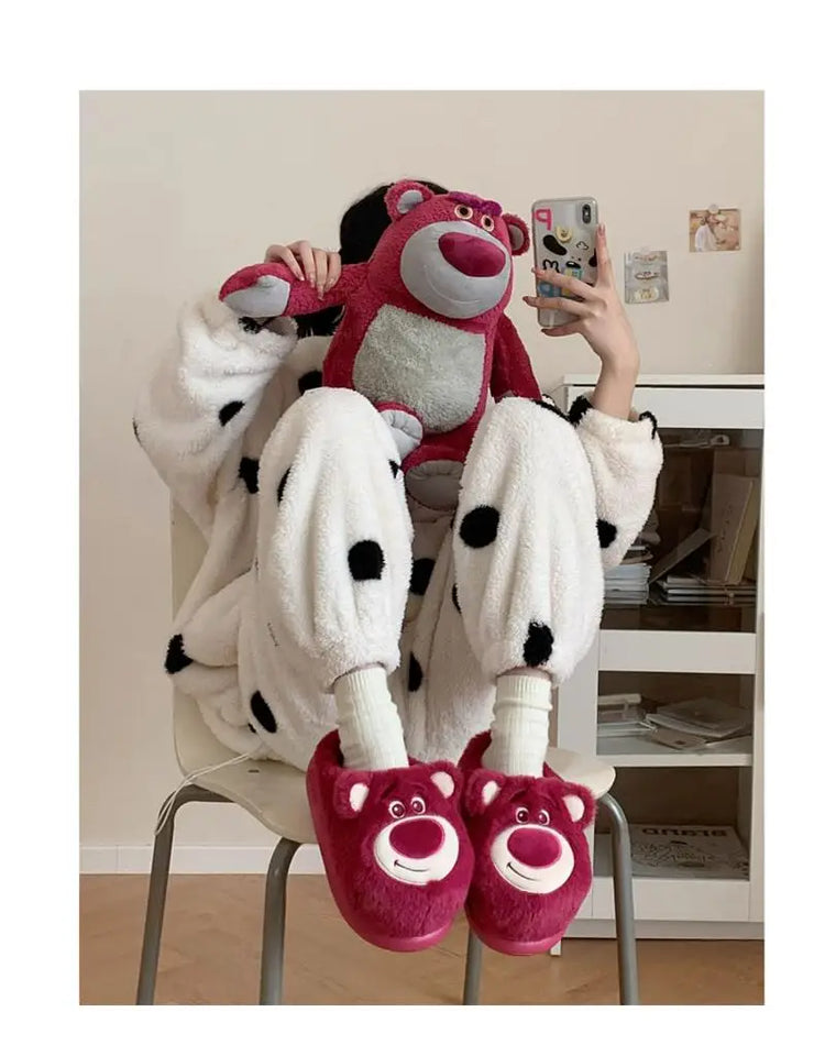 Fashion Strawberry Bear Girl Plush Cotton Slippers for Winter Warmth Indoor with Soft Plush Leisure Cotton Slippers Gifts
