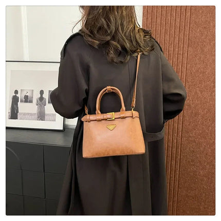 Fashionable Versatile Small Square Bag Women's Retro Crossbody Commuter Bag Ladies Handbag Soft Material Autumn Winter New Model PlatiNum