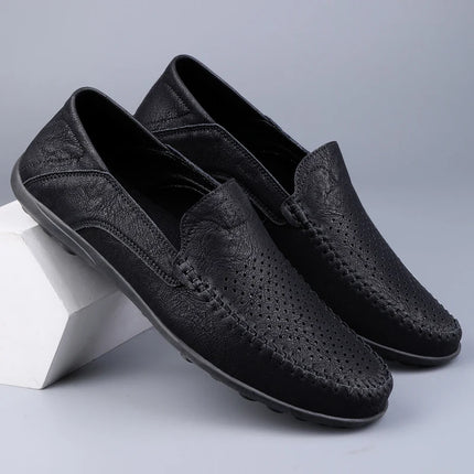 Scarpe da uomo Casual in pelle scavano mocassini da uomo traspiranti Slip on scarpe da guida mocassini da uomo italiani di lusso Plus Size 38-47