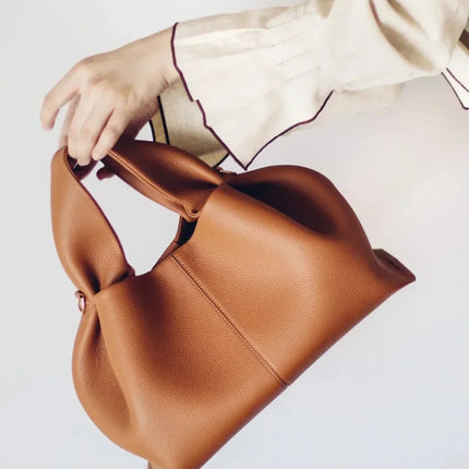 Borsa a Tracolla da Donna di Alta Gamma Autunno/Inverno 2025 – Design con Motivo Lychee e Tracolla a Nuvola