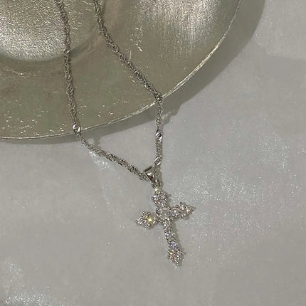 Shiny Crystal Zircon Cross Pendant Necklace for Women Girls Punk Silver Color Thin Chain Necklace Party Jewelry Birthday Gift PlatiNum