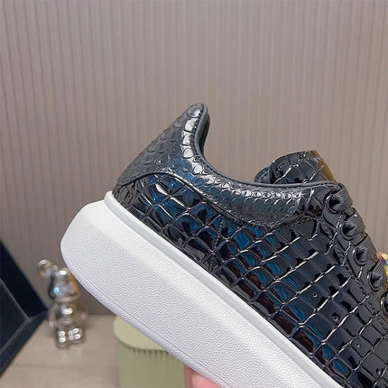 Black Platform Sneakers Men's Cow Leather Round Toe Unisex Low-Top Stone Pattern Lace-up Casual Shoes Retro Flat Shoes Handmade