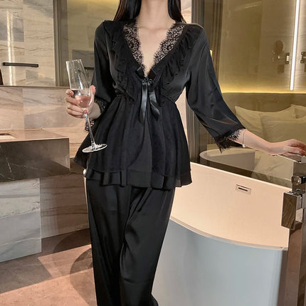 Set di indumenti da notte per la casa in raso di pizzo e pizzo da donna, pantaloni con top in pizzo dolce a V profondo, due pezzi di vestiti per la casa di grandi dimensioni bianco nero viola