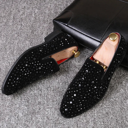 Scarpe eleganti da uomo Mocassini neri a punta di lusso Scarpe con paillettes in metallo denim Scarpe da sposa per feste da uomo di alta qualità Novità