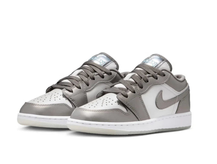 Le nuove scarpe da skate da donna Nike Air Jordan 1 Low Se, comode, leggere, resistenti e antiusura, Hv4398-014 platinumshop