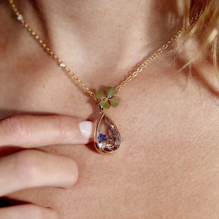 Small cute fashionable and trendy ocean hearts can be opened with necklaces water droplet pendants and small items PlatiNum