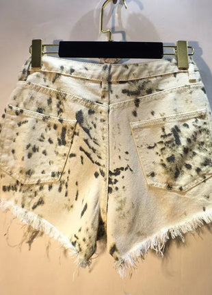 2025 Abiti estivi, Nuovi pantaloncini di jeans con bordo ruvido indossato a vita alta con perforazio