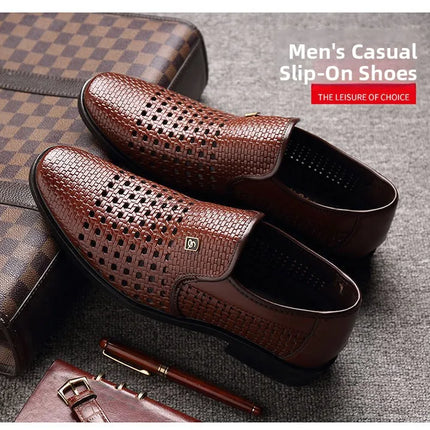 Sandali estivi da uomo in vera pelle morbida, traspiranti, casual, con suola in gomma, punta tonda, tacco basso, slip-on.