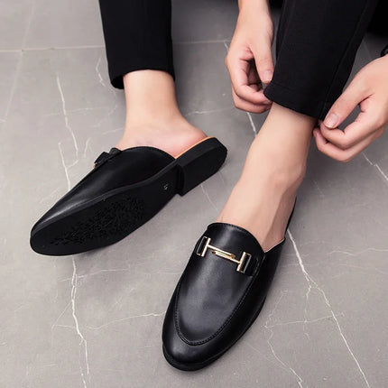 Mezze pantofole da uomo di moda 2022 Scarpe da uomo in pelle di alta qualità Muli classici Mezze scarpe antiscivolo Uomo Estate Mocassini bianchi