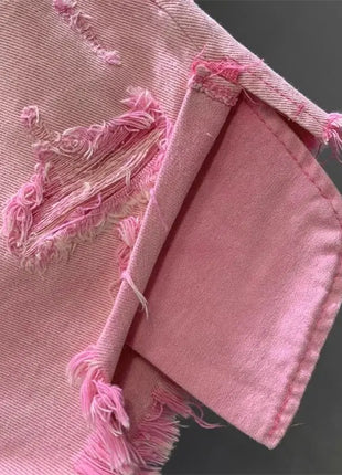 Nuovo stile di pantaloncini di jeans strappati con tasche lavate sfilacciate e piedi larghi
