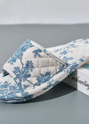 Nuove pantofole da casa Scarpe da pavimento floreali in morbido cotone Pantofole da interno antiscivolo leggere alla moda Pantofole da coppia per camera da letto