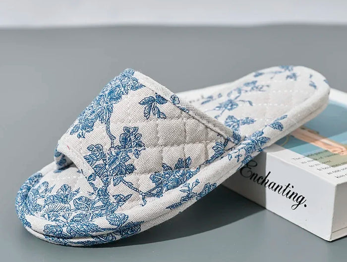 New Home Slippers Soft Cotton Floral Floor Shoes Fashion Lightweight Non-slip Indoor Slippers Couple Slippers for Bedroom