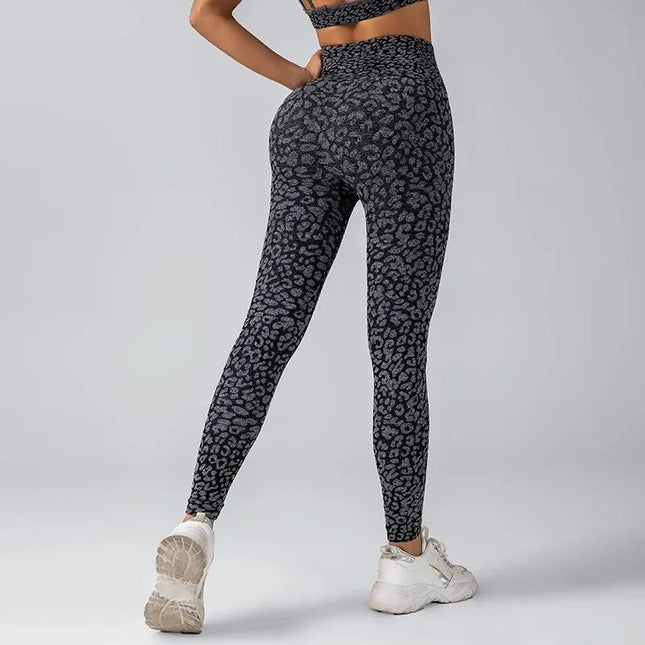 Women's Seamless Leopard Print Yoga Pants with Hip Lifting and High Waist Fitness Pants with High Elasticity PlatiNum