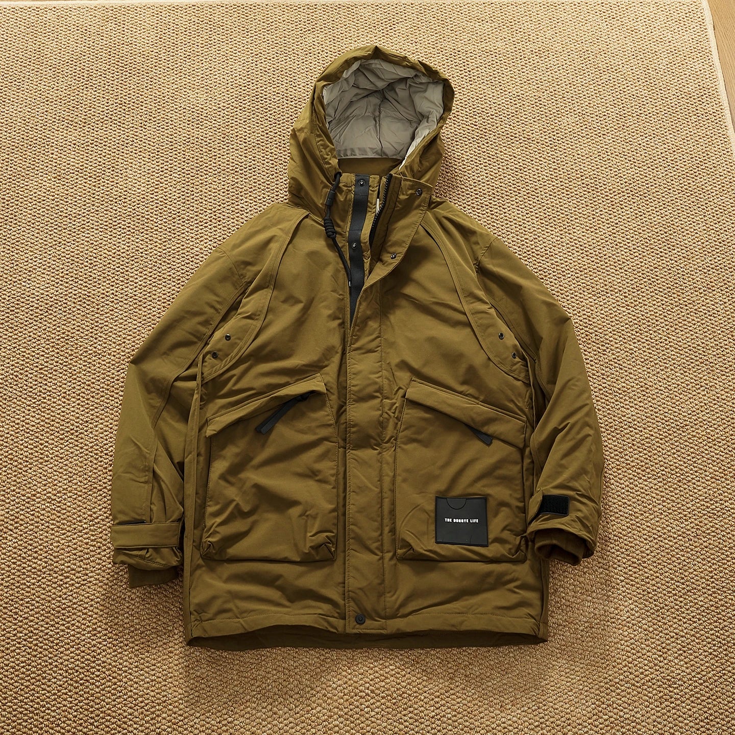 Piumino cargo imbottito in piuma d'anatra di media lunghezza retrò americano nuovo inverno con cappuccio Trench oversize spesso alla moda da uomo