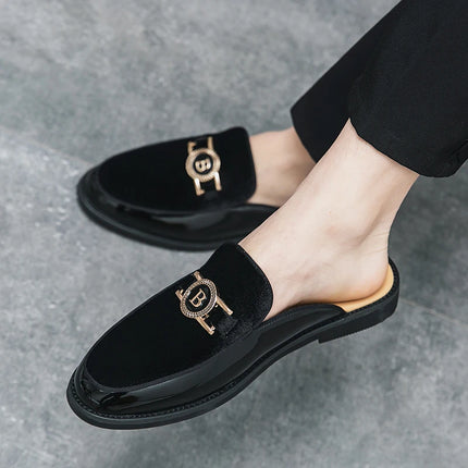 Scarpe casual in pelle da uomo Ciabatte nere di lusso Appartamenti di moda Pantofole da esterno traspiranti estive Mocassini slip on maschili firmati