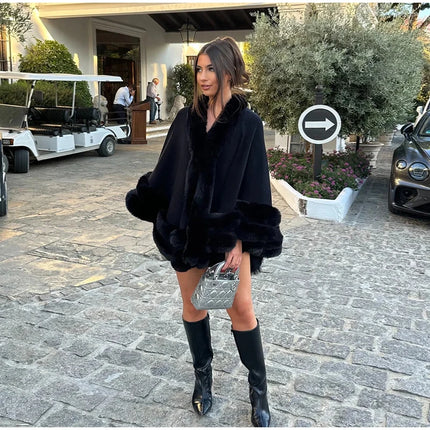 Luxury Women Faux Fur Trim Cape Coat Loose Batwing Poncho Shawl Fuzzy Fur Edge Warm Winter Outerwear Party Street Lady Coats