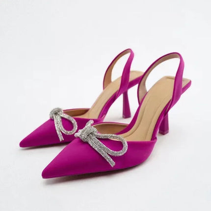 2025 Tacones altos azules con tira al tobillo para mujer, zapatos de vestir de fiesta con lazo de cristal, sandalias de aguja sexys con punta puntiaguda para verano