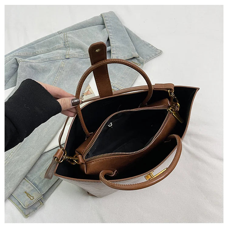 Borsa a Tracolla Grande Capacità da Donna, Nuova Borsa a Mano da Donna di Alta Qualità con Texture, Borsa Grande da Ragazza, Nuova Borsa Versatile da Pendolare con Lettere, Borsa a Tracolla Singola alla Moda, Borsa a Spalla