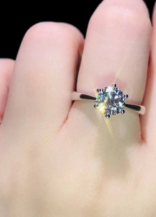 Collana classica di lusso super lucida con ciondolo in moissanite a sei artigli Set di orecchini ad anello da 1 carato per set di gioielli da sposa da donna PlatiNum