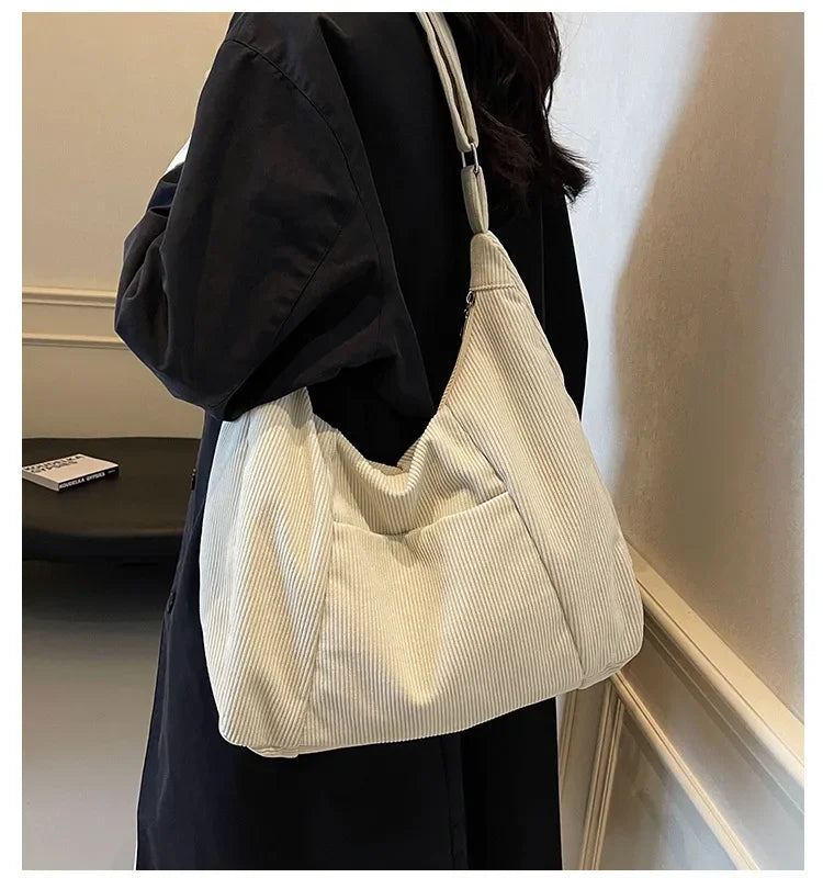 New Large Capacity Casual Crossbody Bag Simple Artistic Commuter Student Single Shoulder Bag Outdoor Leisure Women's Tote Bag PlatiNum