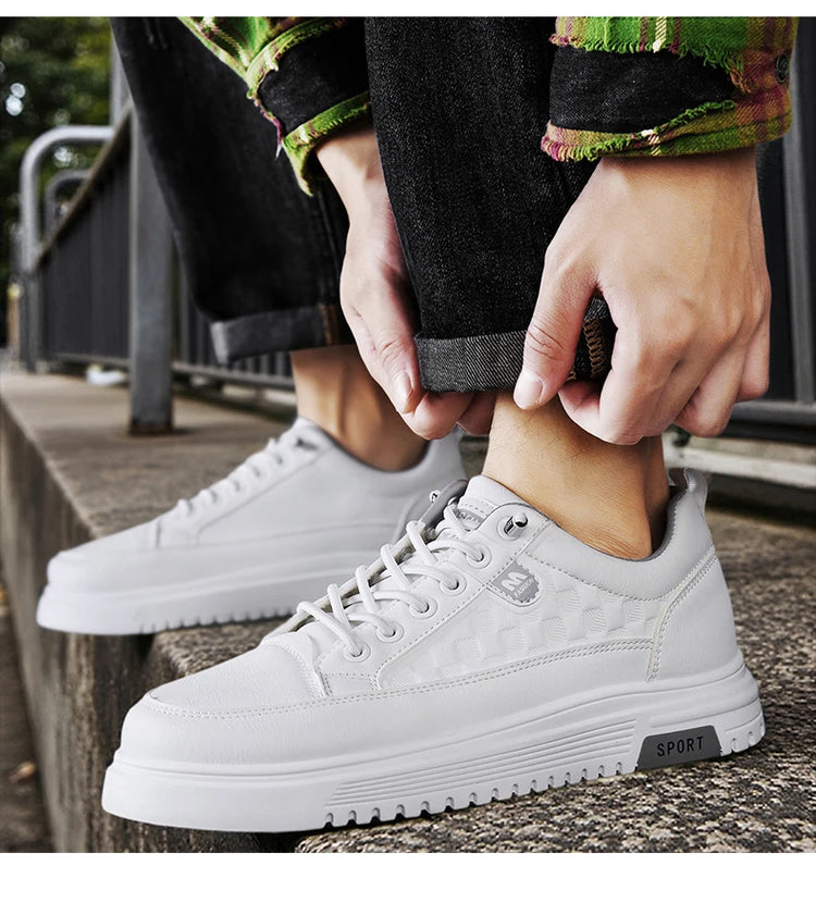Men's Flat Casual Shoes Spring Breathable Soft-Sole Anti-Slip Outdoor Walking Shoes Youth Fashion White Shoes Sports Board Shoes