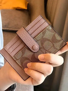 Portacarte Ultrasottile Stile Ins con Monogramma, Mini Portafoglio Corto alla Moda per Donne, Porta Carte e Documenti con Applicazioni