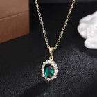 Huitan Nobile Collana con ciondolo luminoso per donna Accessori per il collo con zirconi verdi lucidi Gioielli da sposa di fidanzamento estetico PlatiNum