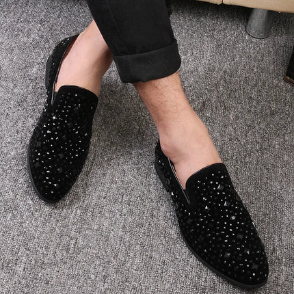 Scarpe eleganti da uomo Mocassini neri a punta di lusso Scarpe con paillettes in metallo denim Scarpe da sposa per feste da uomo di alta qualità Novità