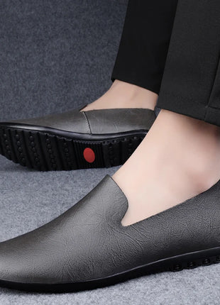 Scarpe da uomo in vera pelle Casual formali mocassini da uomo mocassini estate italiana traspirante Slip on scarpe da barca maschili Over Size 50 51