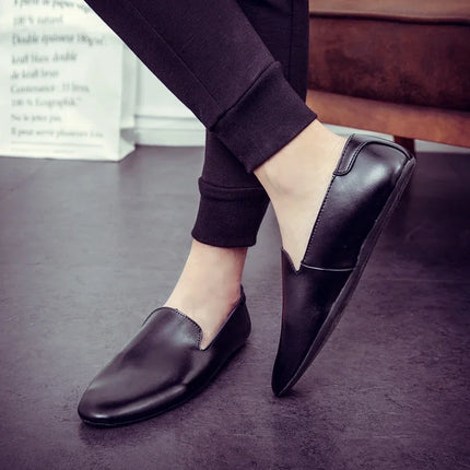 Scarpe da uomo italiane outdoor Casual Luxury Brand uomo mocassini mocassini in vera pelle appartamenti uomo traspirante Slip on scarpe da barca k3