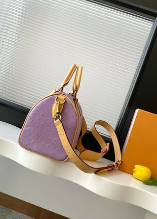 Mini Borsa Boston in Pelle Goffrata Effetto Struzzo Color Lavanda, Borsa di Lusso Multiuso