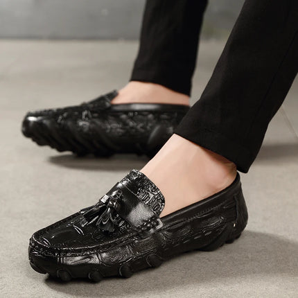 Mocassini da uomo di marca di lusso 2023 scarpe Casual in vera pelle mocassini con motivo a coccodrillo scarpe da uomo Plus Size 38-47 scarpe da guida