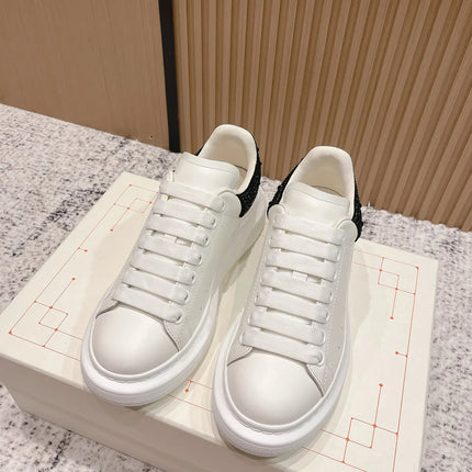 Top Classic Platform White Sneakers Silky Cowhide Height Boost Casual Shoes Versatile Daily Commute Shoes MK01