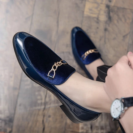 Mocassini da uomo in pelle scamosciata dal design di lusso Nero Blu Rosso Scarpe eleganti casual per discoteca Party Monk Strap Scarpe da uomo Taglia 38-47