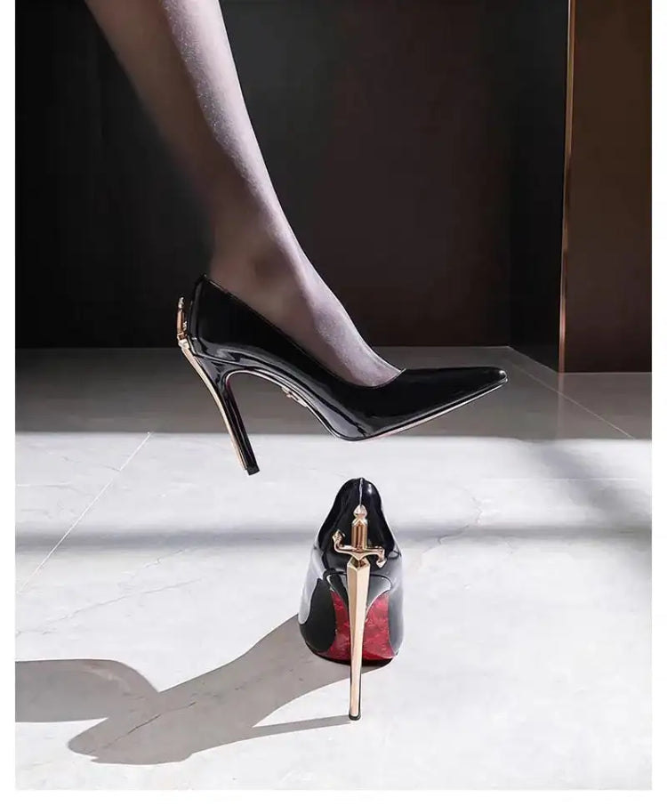 Scarpe da Donna di Design di Lusso, Tacchi Alti a Punta Stiletto con Design a Scettro e Spada Dorata, Moda Regina 2026, Zapatos De Mujer platinumshop