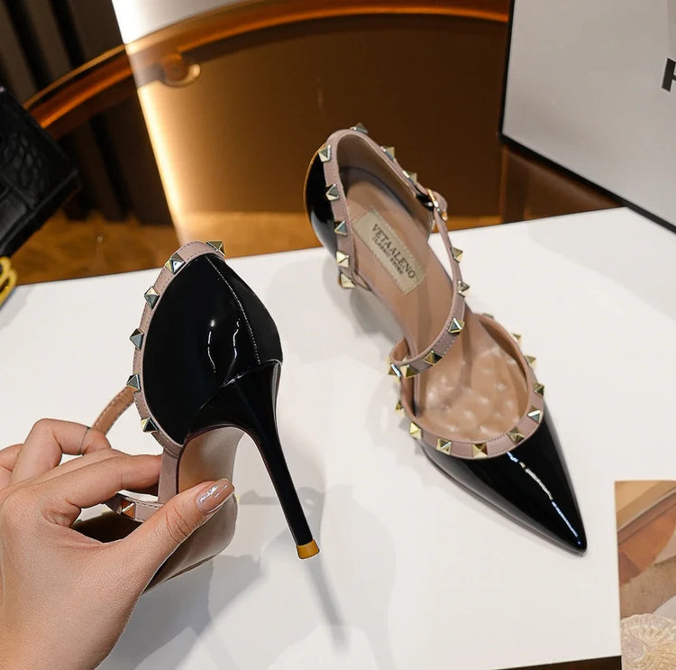 【Misurati la lunghezza dei piedi prima di ordinare】Sandalo da donna con tacco alto e sottile, con rivetti e punta a punta, scarpa elegante da festa 118-CHC-33