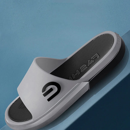 Pantofole da uomo alla moda Suola morbida in PVC Scivoli antiscivolo Infradito da spiaggia casual all'aperto Pantofole da bagno per la casa Nuovo sandalo