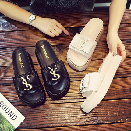 2025 Summer New Women's Fashion Letter Designer Sandals Casual Thick Bottom Round Toe Leather Beach Shoes Женские Сандалии PlatiNum