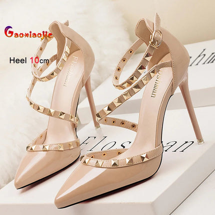 Scarpe tacco alto da donna estive in Europa e America Moda punta a punta bocca superficiale rivetto scava fuori sandali a spillo da discoteca platinumshop