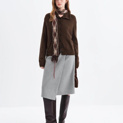 FSLE Vintage College-Inspired Asymmetrical Slit Skirt for Women Winter 2025 New Arrival Versatile Slim-Fit Design Plaid Skirts PlatiNum