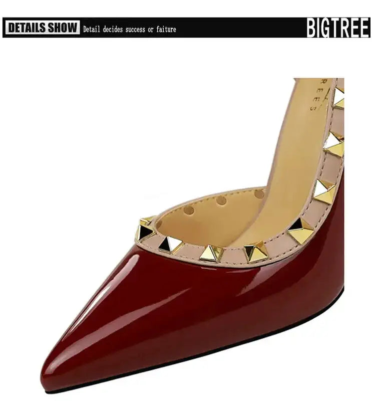 2025 Nuovo Sexy Nero Sottile Tacchi Alti 10.5 Centimetri Scarpe da Donna Testa A Punta Rivetto Pompe da Donna in Pelle Verniciata Stiletto Scarpe da Discoteca platinumshop