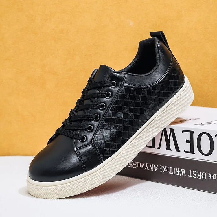 Men Woven Faux Leather Lace‑Up Skate Sneakers Low Top Flat Casual Shoes Retro Stitching Splicing Daily Outdoor Commuter Footwear